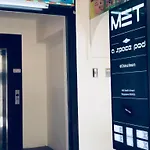 Met A Space Pod @ Chinatown