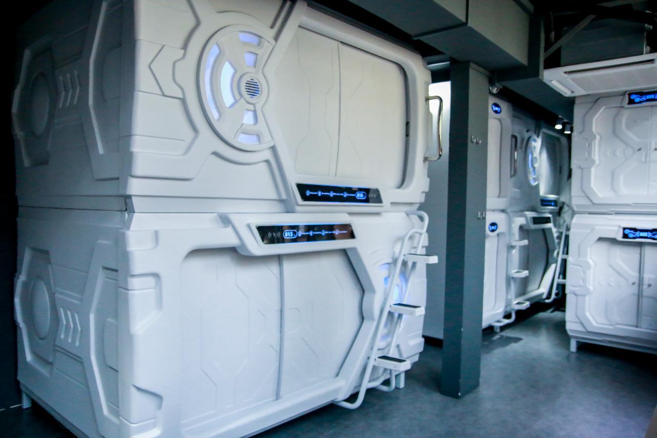 Met A Space Pod @ Chinatown Hostel *